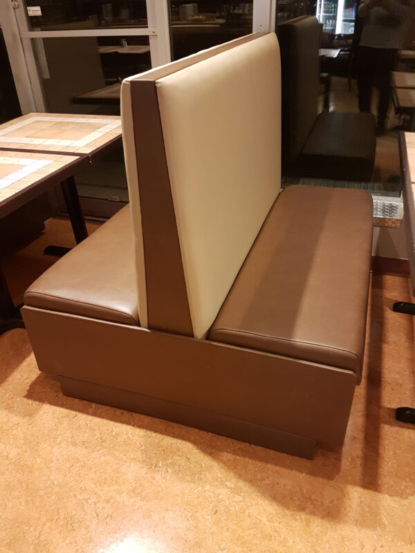Simple & Plain Design Booth - Image 7